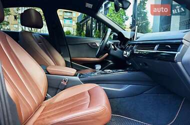 Седан Audi A4 2016 в 