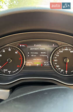 Седан Audi A4 2015 в 