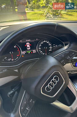 Седан Audi A4 2015 в 