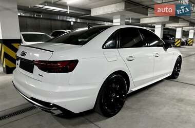 Седан Audi A4 2020 в 