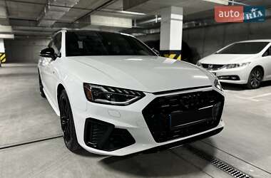 Седан Audi A4 2020 в 