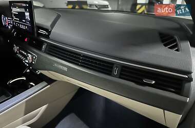 Седан Audi A4 2020 в 