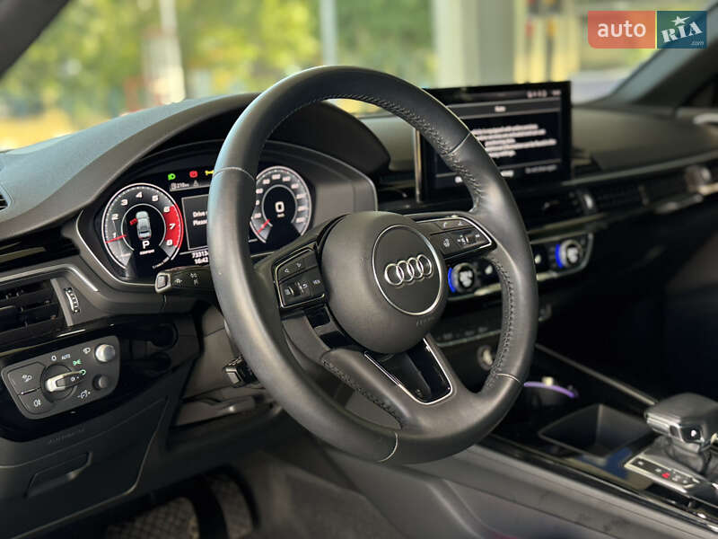 Седан Audi A4 2020 в Николаеве