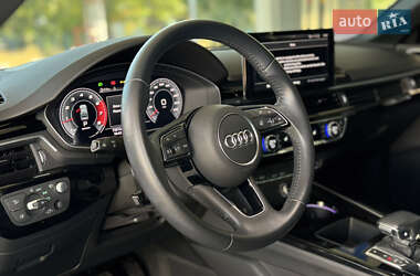 Седан Audi A4 2020 в 
