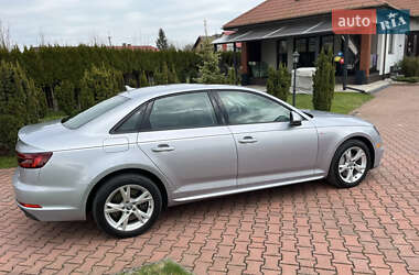 Седан Audi A4 2018 в 
