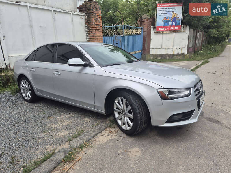 Седан Audi A4 2013 в Бердичеве