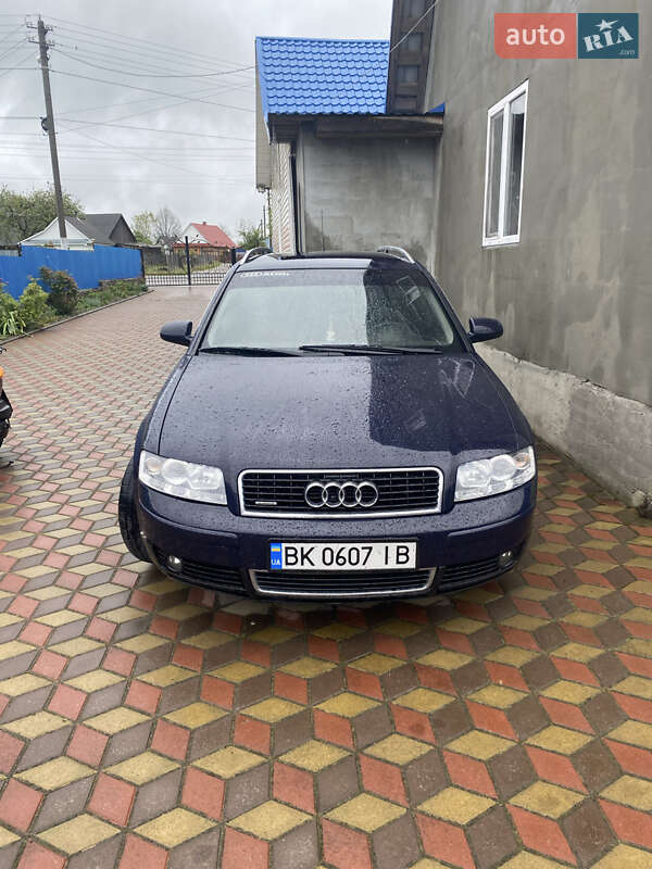 Универсал Audi A4 2001 в Сарнах