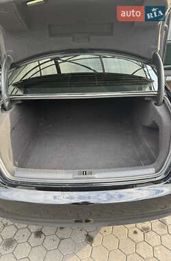 Седан Audi A4 2013 в 