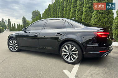 Седан Audi A4 2019 в 