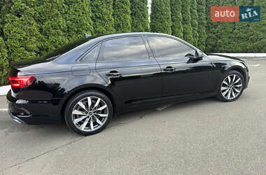 Седан Audi A4 2019 в 