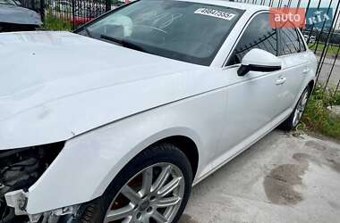 Седан Audi A4 2019 в 