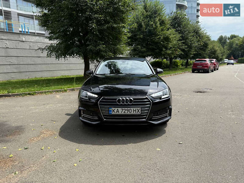 Седан Audi A4 2016 в Киеве