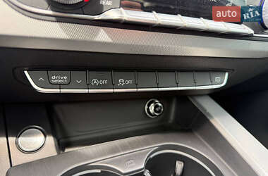 Седан Audi A4 2016 в 