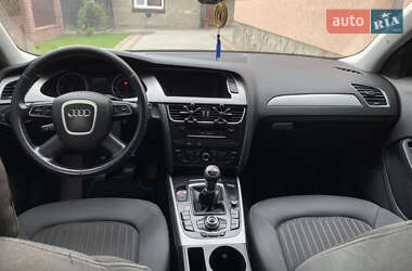 Универсал Audi A4 2010 в Сокале