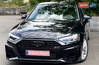 Седан Audi A4 2022 в 