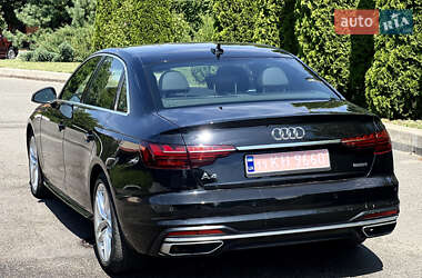 Седан Audi A4 2022 в 