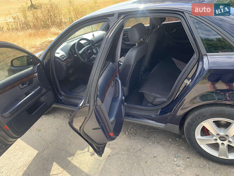 Седан Audi A4 2001 в Захарьевке