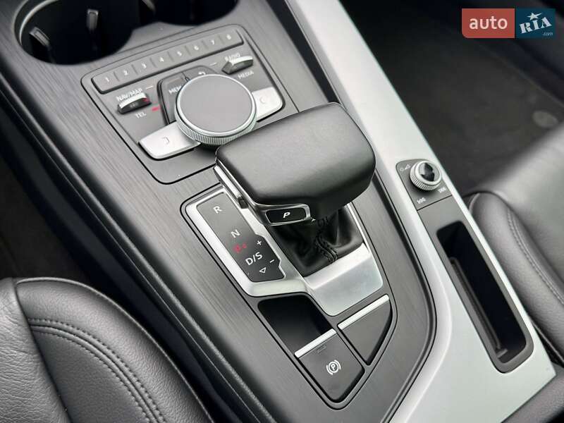 Седан Audi A4 2018 в Харькове