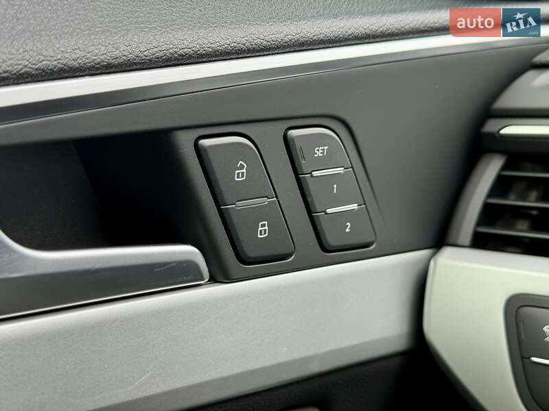Седан Audi A4 2018 в Харькове