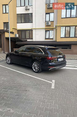 Универсал Audi A4 2018 в 