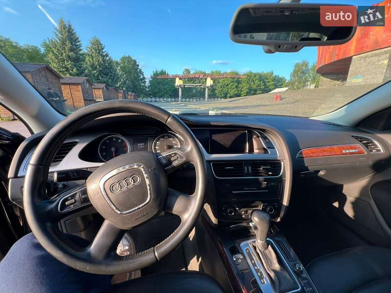 Седан Audi A4 2012 в Хмельницькому