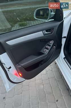 Седан Audi A4 2015 в 