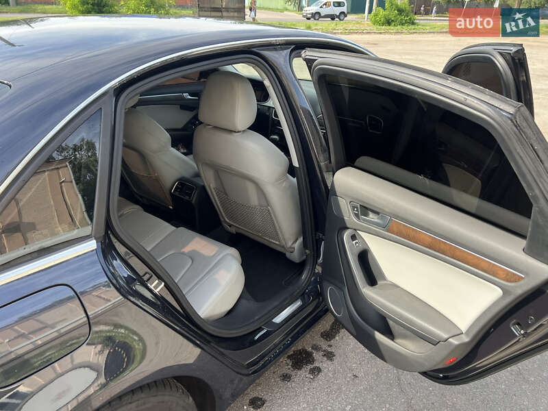 Седан Audi A4 2012 в Полтаві