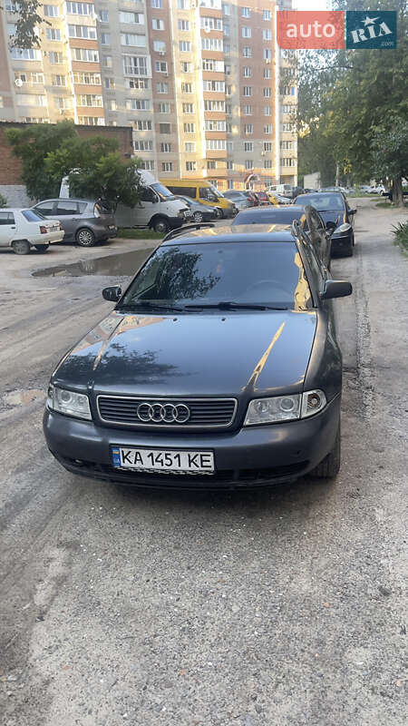 Универсал Audi A4 1997 в 