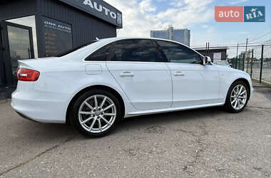 Седан Audi A4 2014 в 