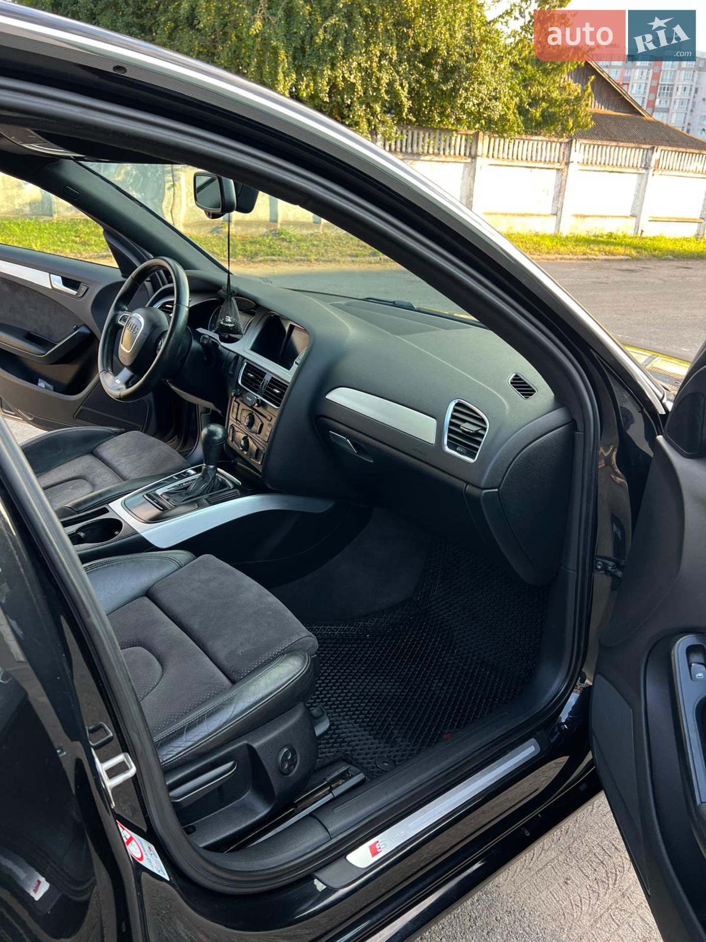 2010 Audi A4 - мініатюра 6