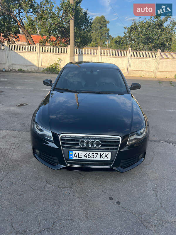 Седан Audi A4 2010 в Чернигове