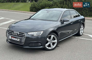Седан Audi A4 2017 в 