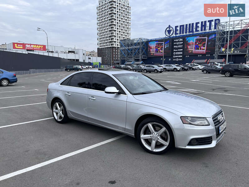 Седан Audi A4 2011 в Киеве