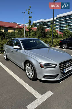 Седан Audi A4 2012 в Черновцах