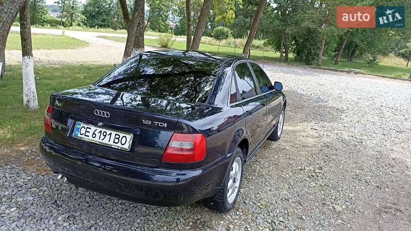 Седан Audi A4 1998 в Сторожинце