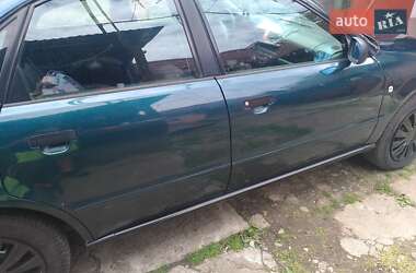 Седан Audi A4 1995 в 