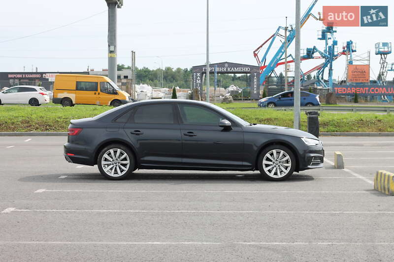 Седан Audi A4 2018 в Львове