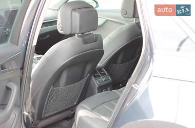 Седан Audi A4 2018 в Львове