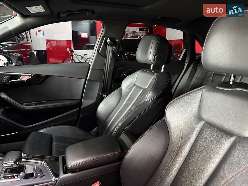 Седан Audi A4 2017 в Одессе