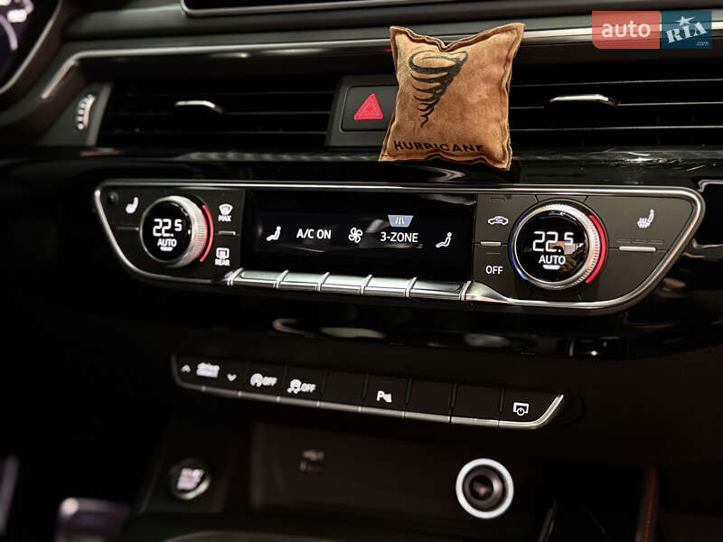 Седан Audi A4 2017 в Одессе