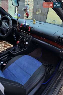 Седан Audi A4 1996 в 