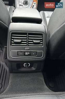 Седан Audi A4 2018 в 
