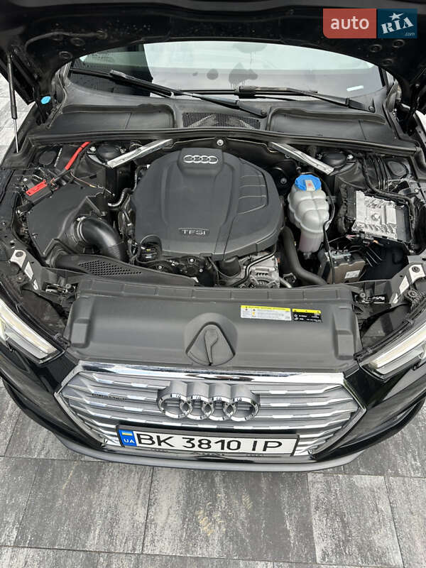 Седан Audi A4 2018 в Березному