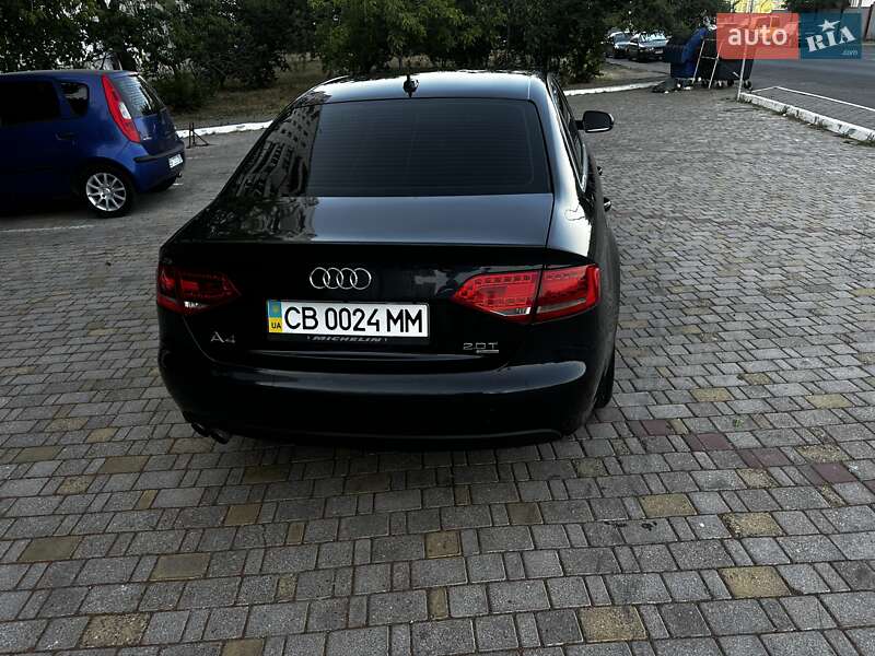 Седан Audi A4 2012 в Новгород-Сіверському