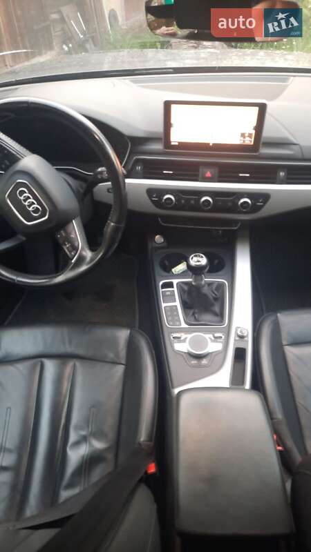 Универсал Audi A4 2016 в Десне