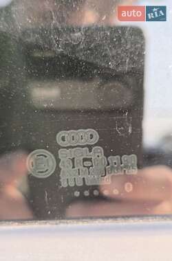 Седан Audi A4 1998 в 