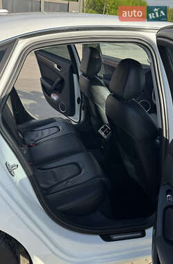 Седан Audi A4 2012 в 