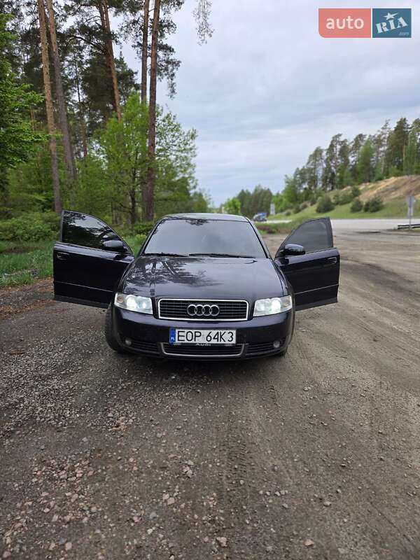 Седан Audi A4 2001 в Ровно