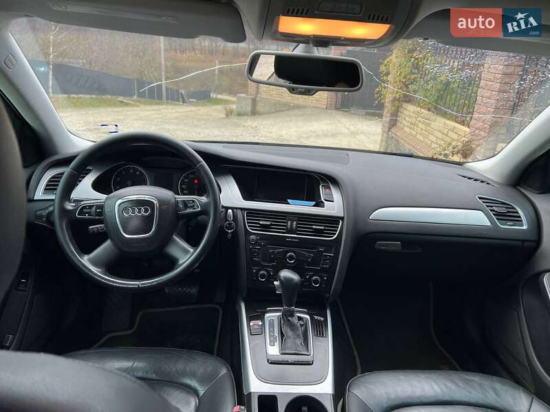 Седан Audi A4 2010 в Черновцах