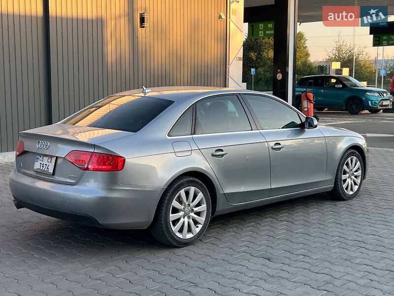 Седан Audi A4 2010 в Черновцах